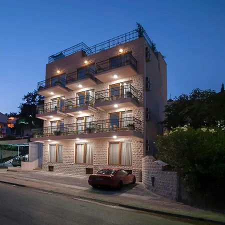Twelve By Aycon Hotel 4*