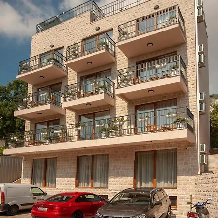 Twelve By Aycon Hotel Budva